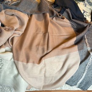 Large blanket scarf